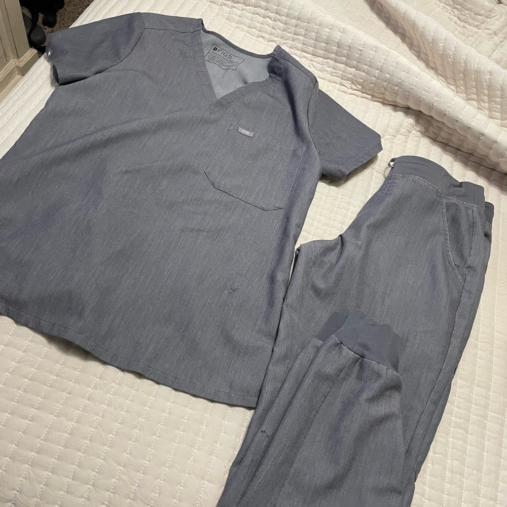 Figs scrubs